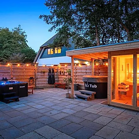 The Island Life Texel - Wellness 4*