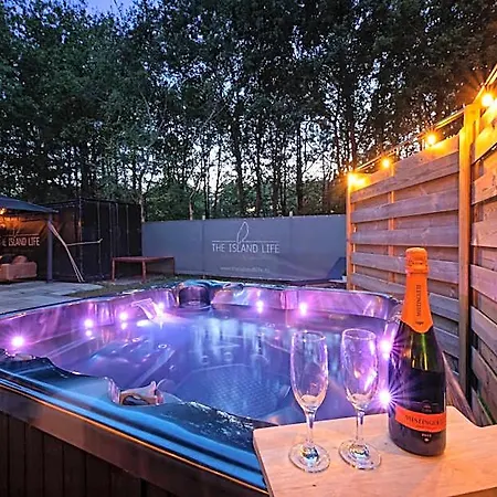 The Island Life Texel - Wellness 4*