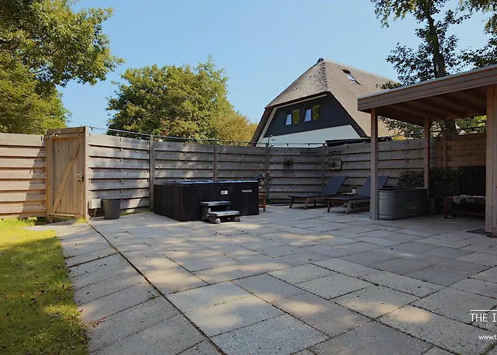 The Island Life Texel - Wellness B&B 4*