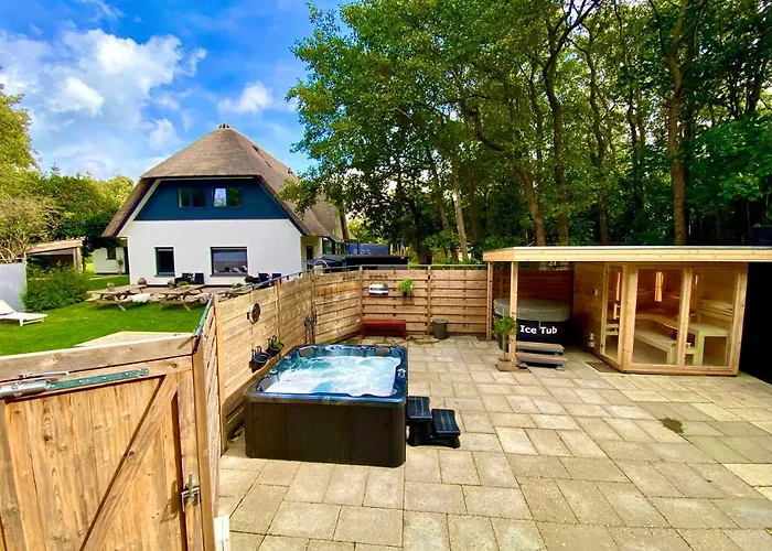 The Island Life Texel - Wellness Oda ve Kahvaltı 4*